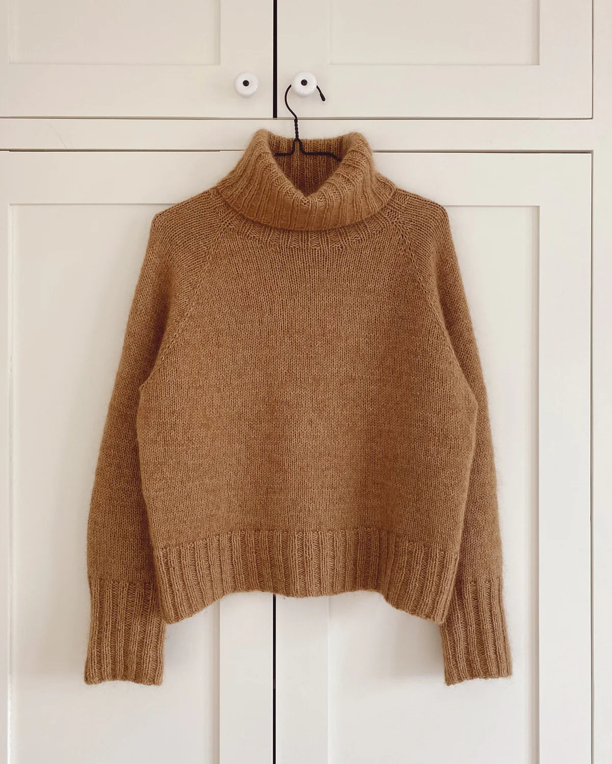Caramel Sweater -neuleohje