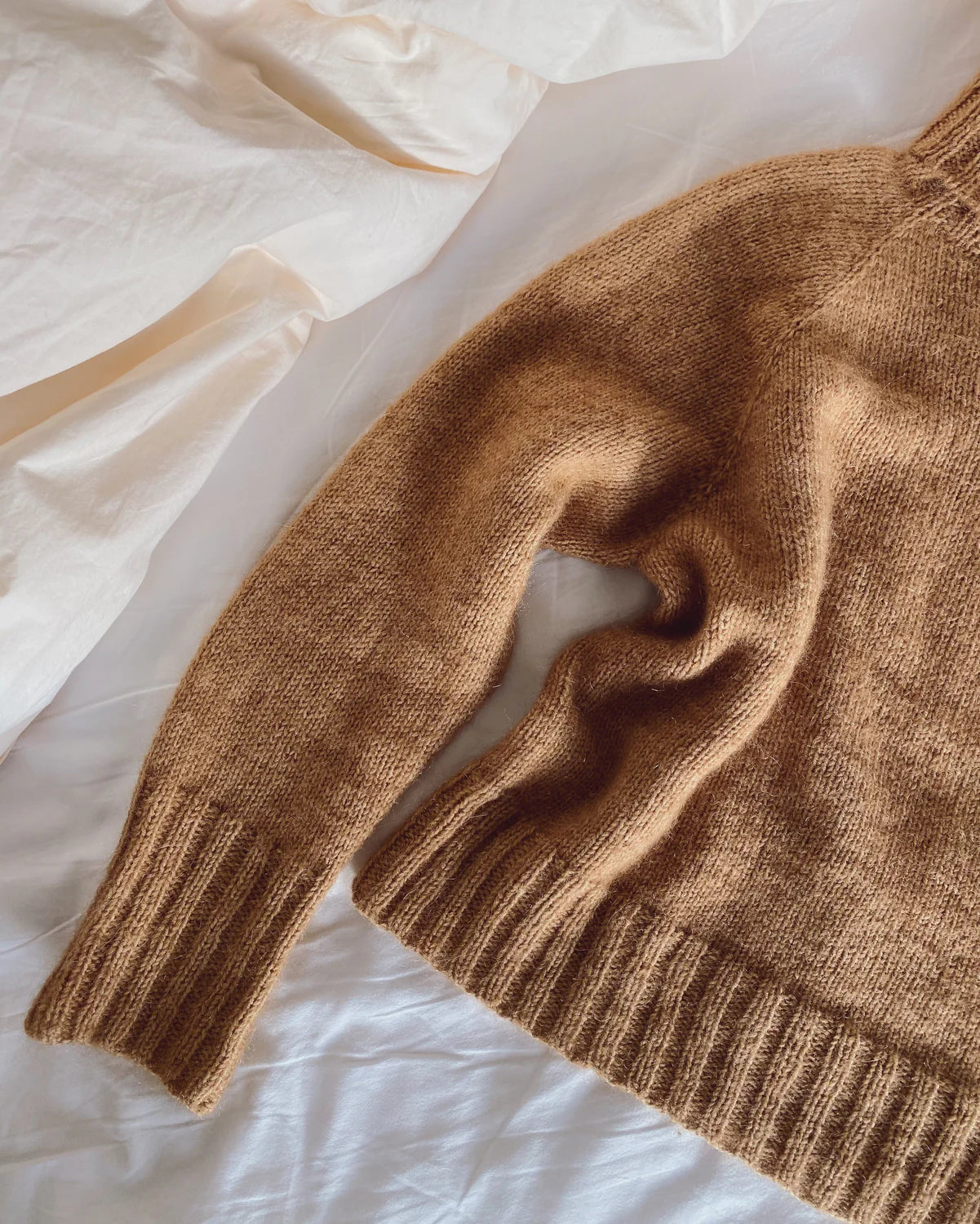 Caramel Sweater -neuleohje