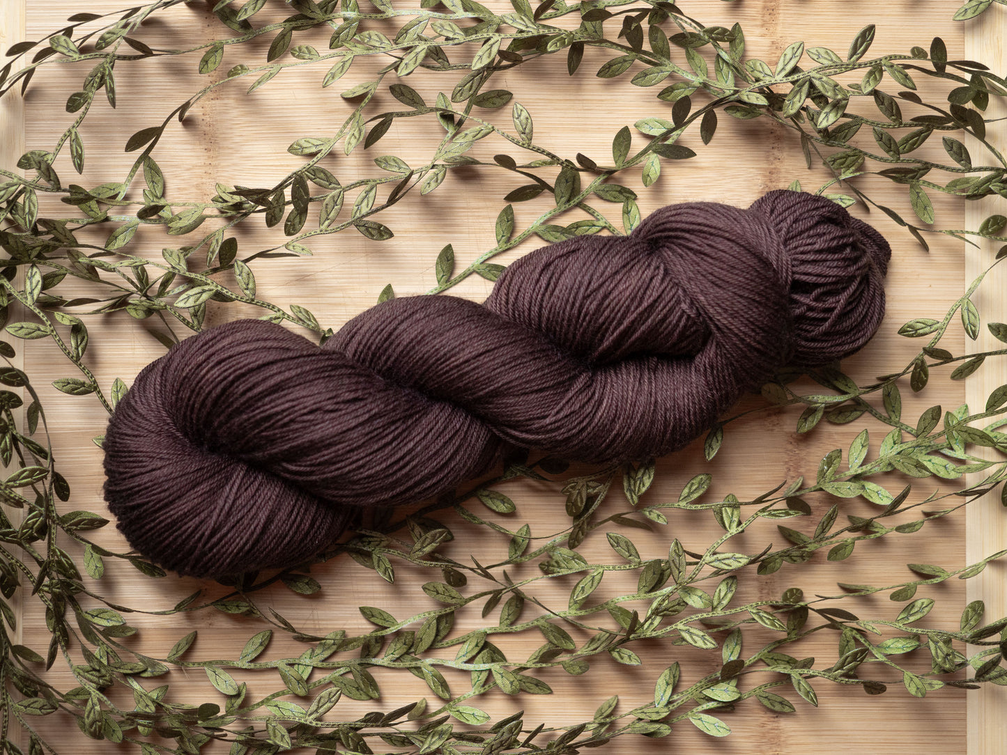 Käsinvärjätyt langat - Black Moon Yarns