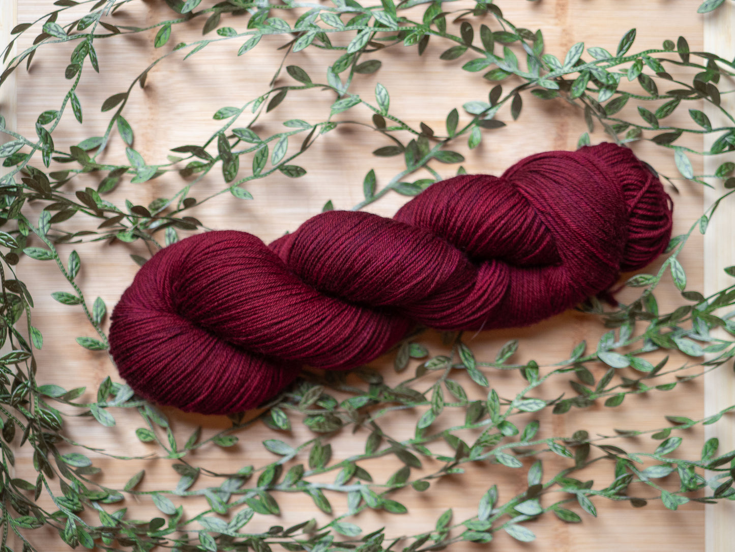 Käsinvärjätyt langat - Black Moon Yarns