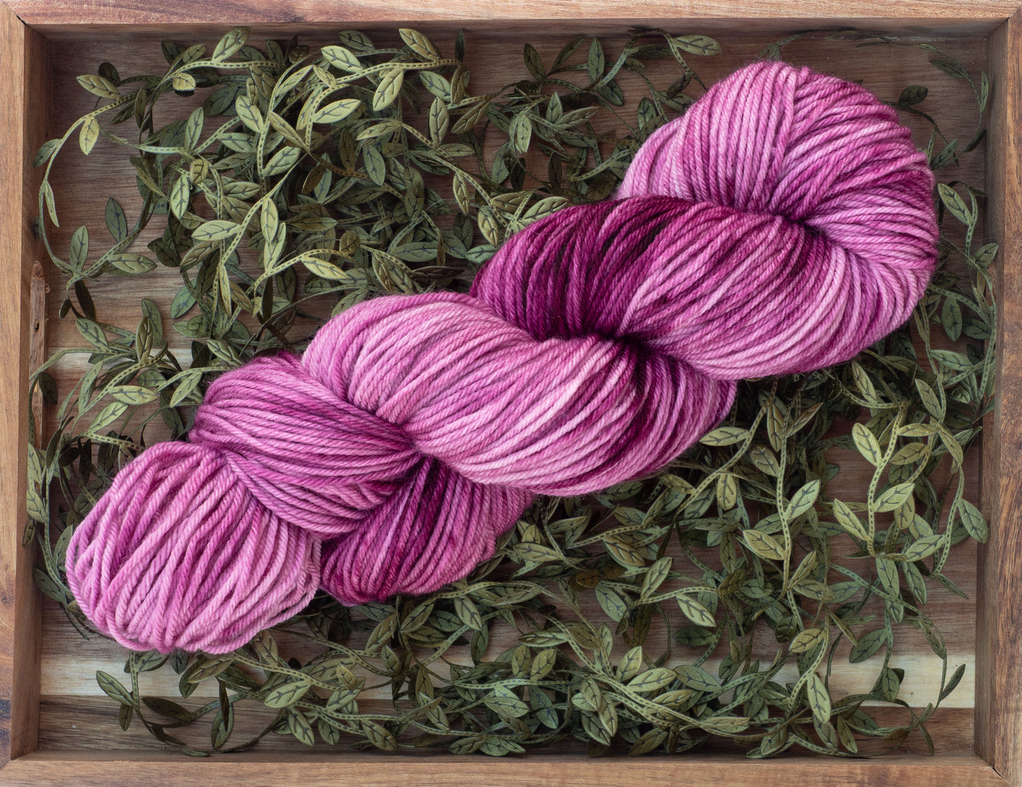 Käsinvärjätyt langat - Black Moon Yarns