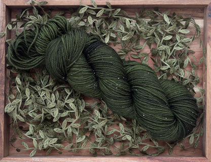 Käsinvärjätyt langat - Black Moon Yarns