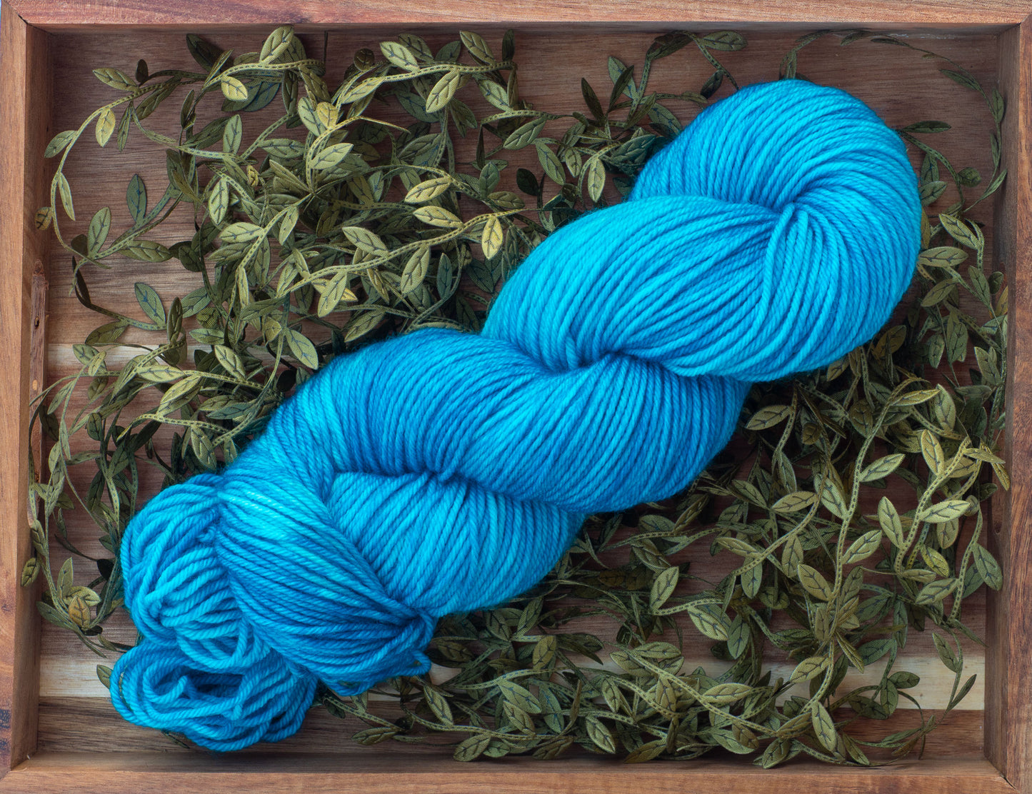 Käsinvärjätyt langat - Black Moon Yarns