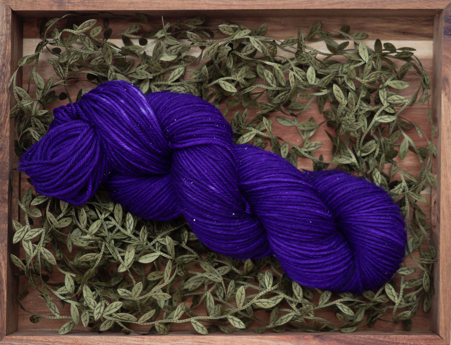 Käsinvärjätyt langat - Black Moon Yarns