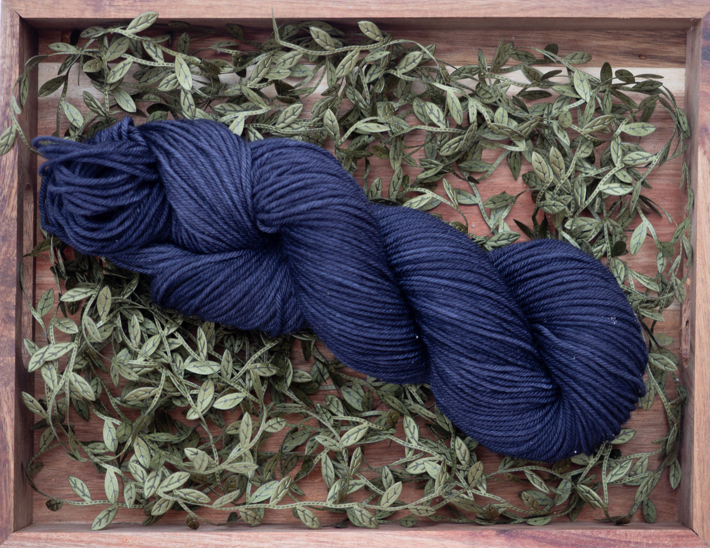 Käsinvärjätyt langat - Black Moon Yarns